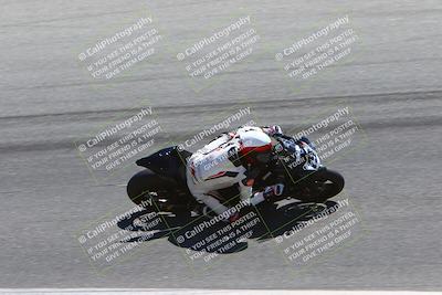 media/Jun-26-2022-CRA (Sun) [[122d0e5426]]/Race 13 (Expert 1000 Superbike)/Start Finish/